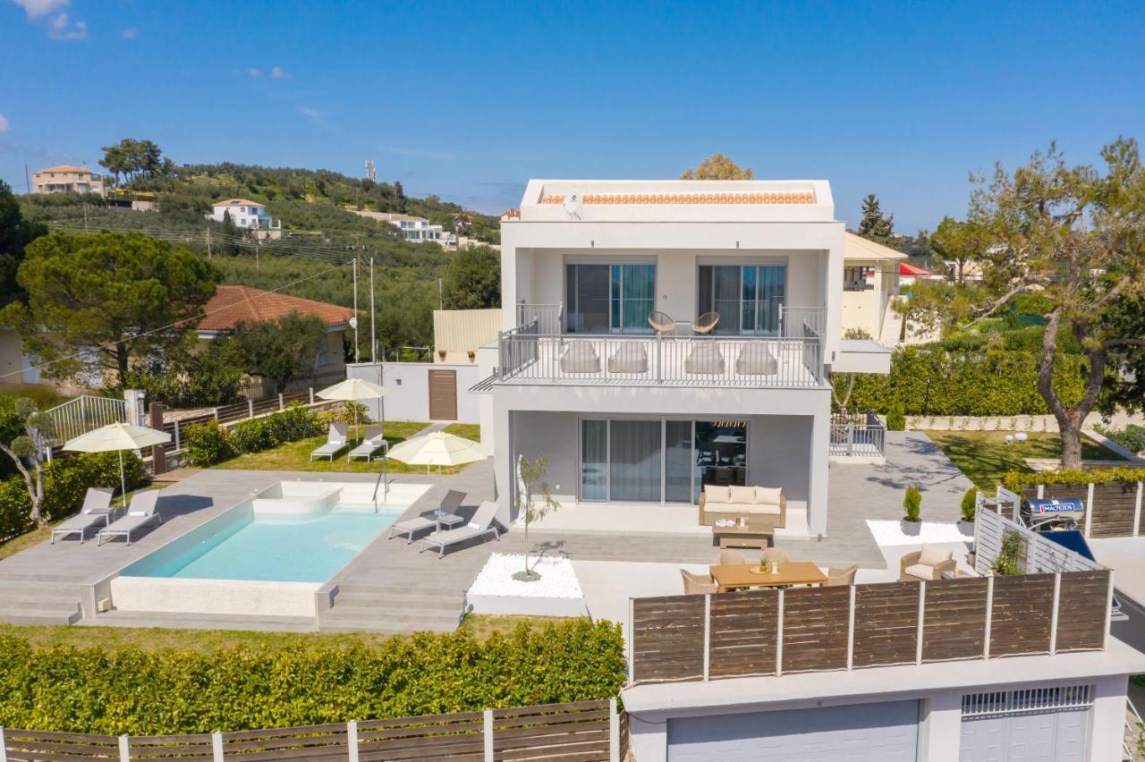 Villa Nick Art